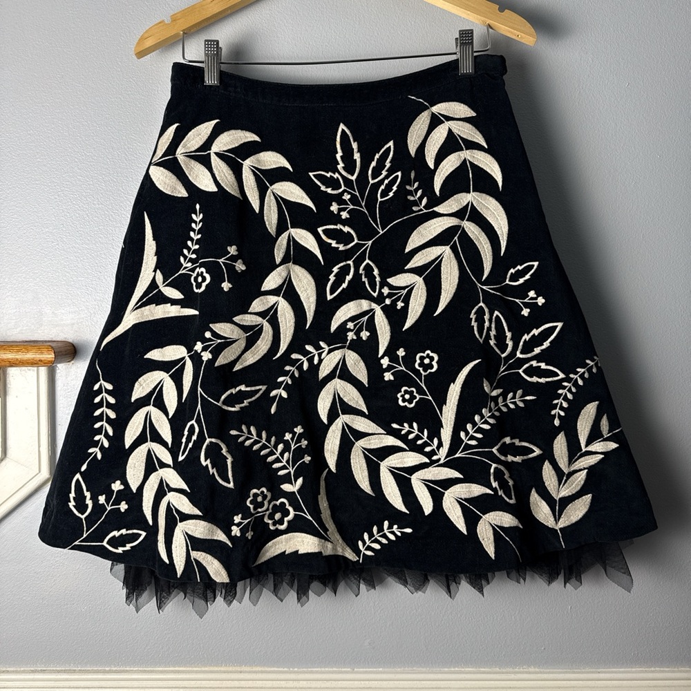 Vintage Odille Black A-Line Skirt with Cream Botanical Embroidery